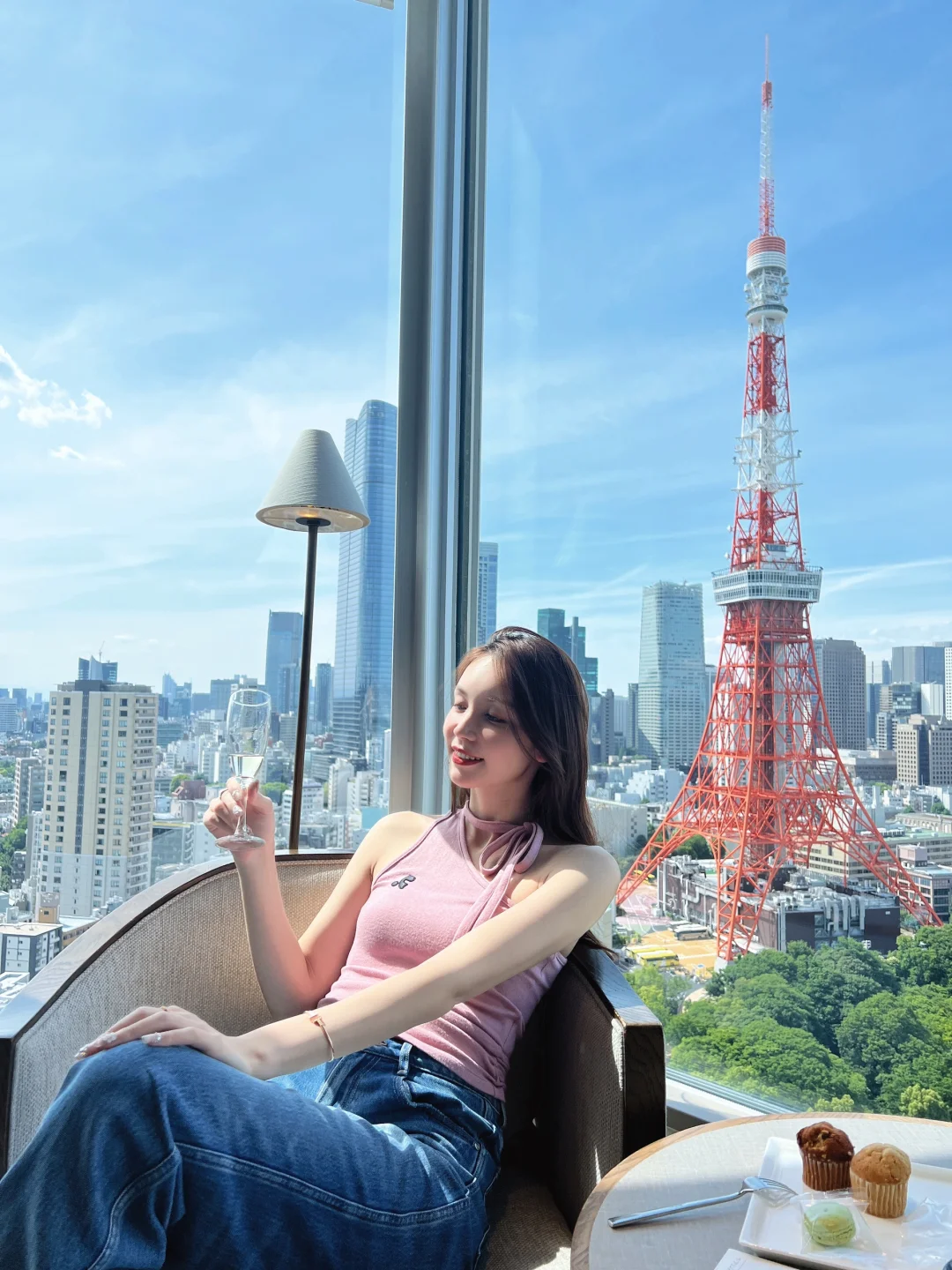 Tokyo-The prince park tower tokyo hotel, free use of all drinks in the lounge on the 32nd floor