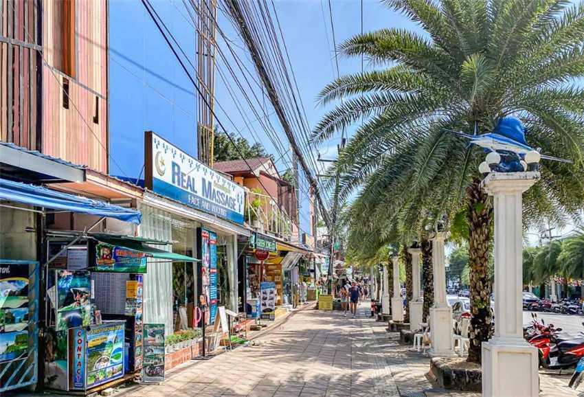 Krabi-Fun travel guide to Krabi, Thailand: island hopping, sea watching, and night market shopping