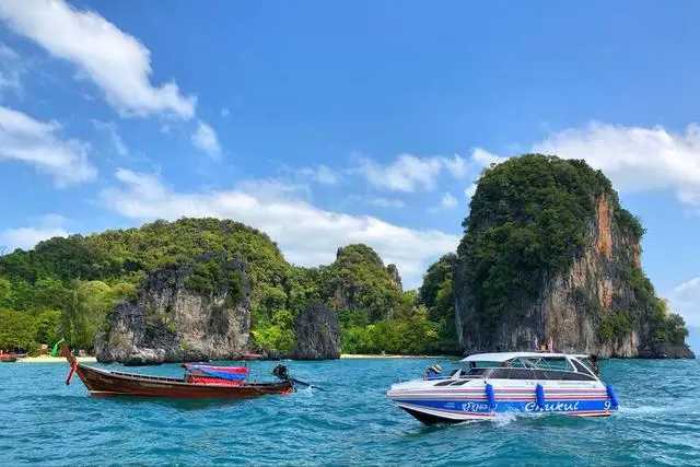 Krabi-In Thailand, there is a place called Krabi where European and American tourists gather.