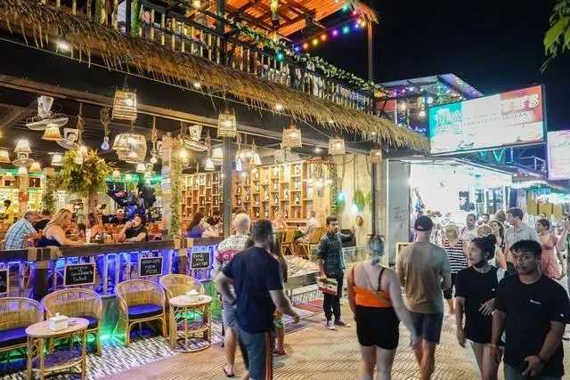 Krabi-They are all back! Krabi's Nam Ao Night Market is bustling with tourists and it is spectacular!