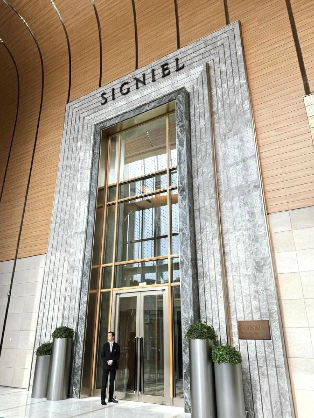 Seoul-SIGNIEL Seoul 6-star hotel stay for 4 days and 3 nights for $240