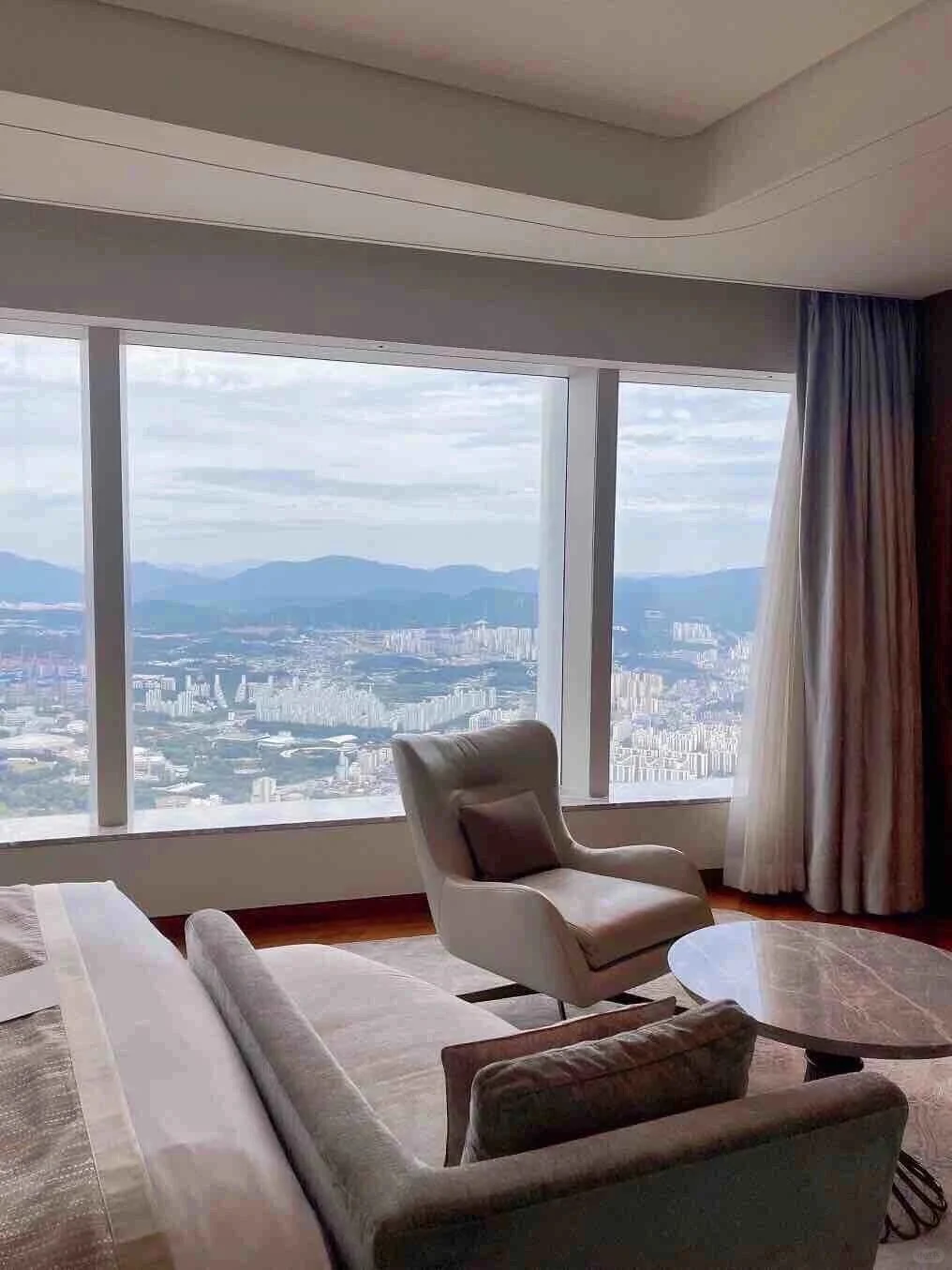 Seoul-SIGNIEL Seoul 6-star hotel stay for 4 days and 3 nights for $240