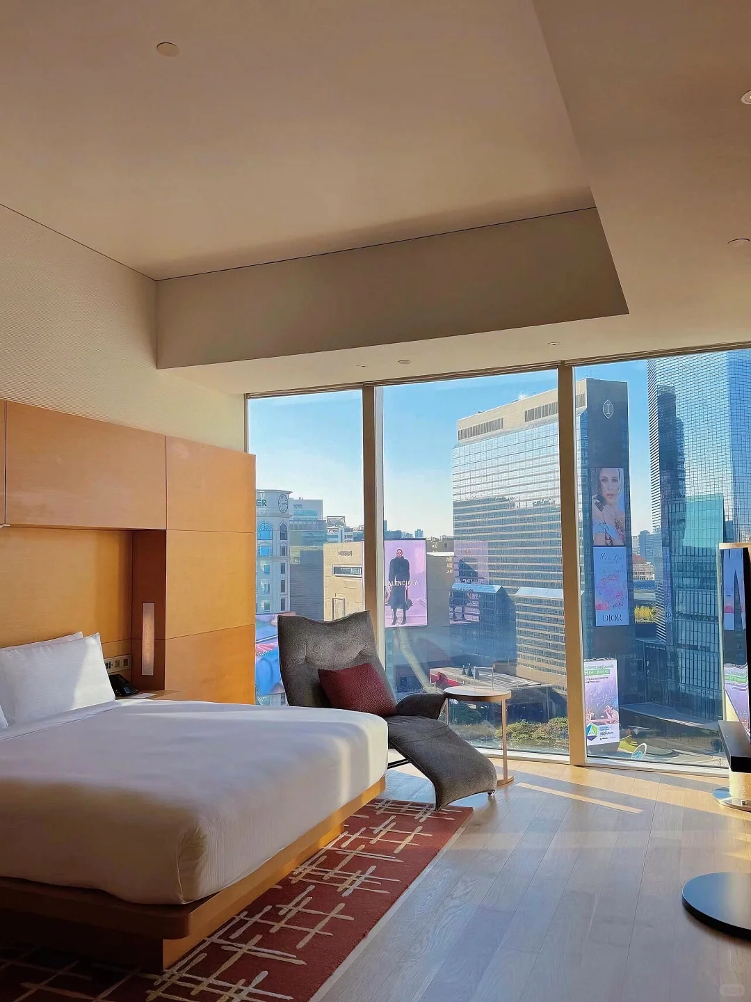 Seoul-Park Hyatt Seoul Hotel, the best location in Gangnam, 18 acres of garden landscape