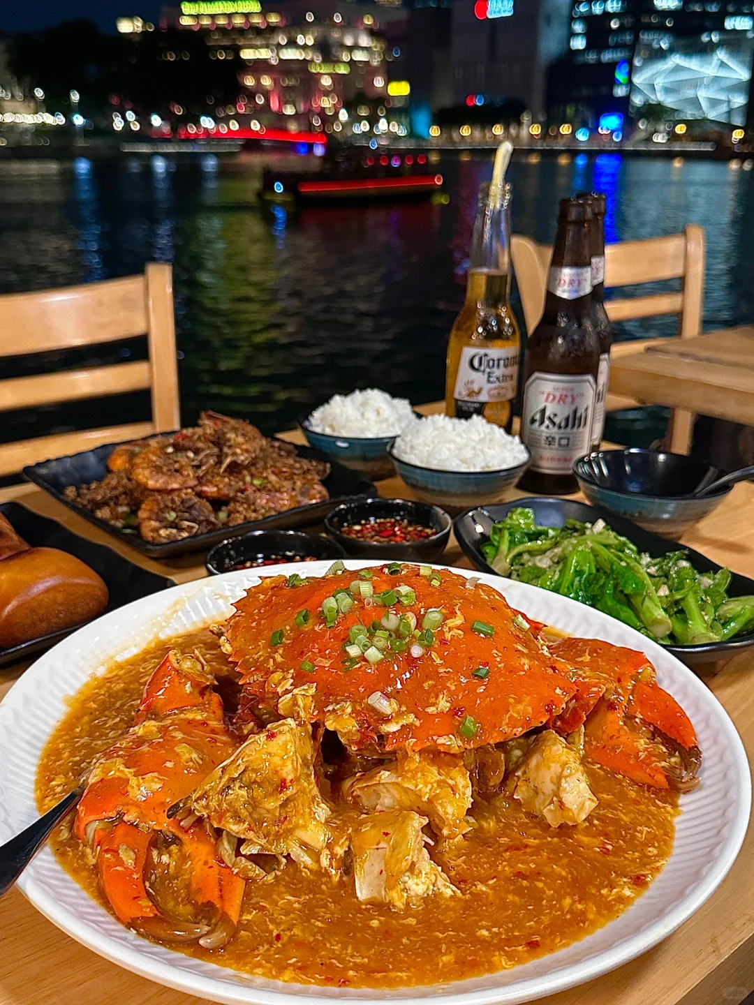 Singapore-When traveling to Singapore🦀️, you must visit the seafood restaurants at Boat Quay