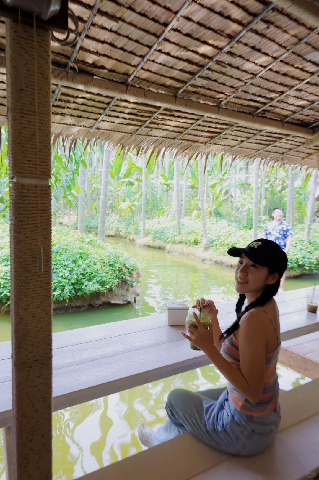 Bangkok-Noir Cafe and Hostel, a cup of coffee ☕️ and unlimited rainforest boating🚣