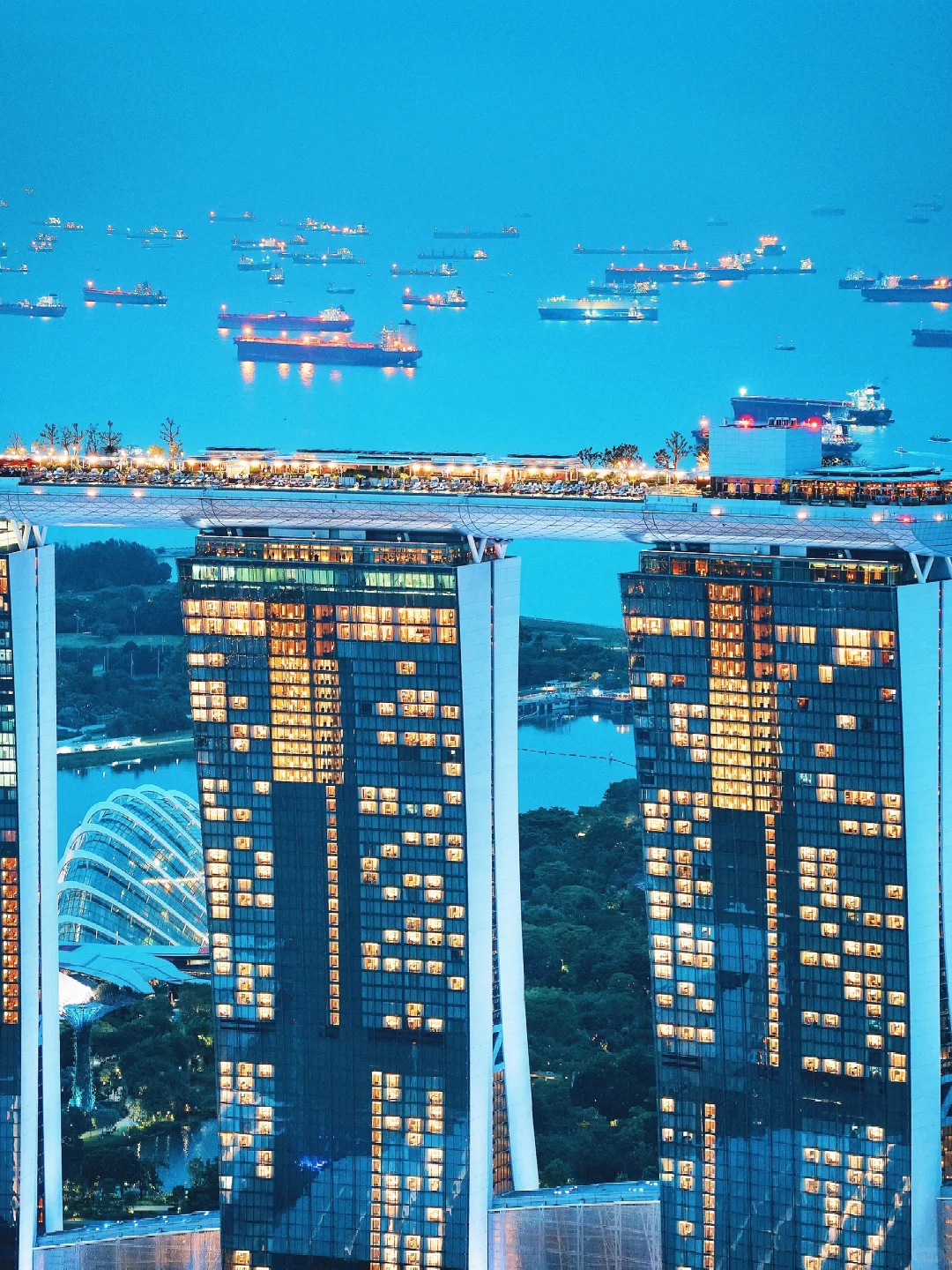 Singapore-Singapore city night view🔵 | I captured the blues moment here