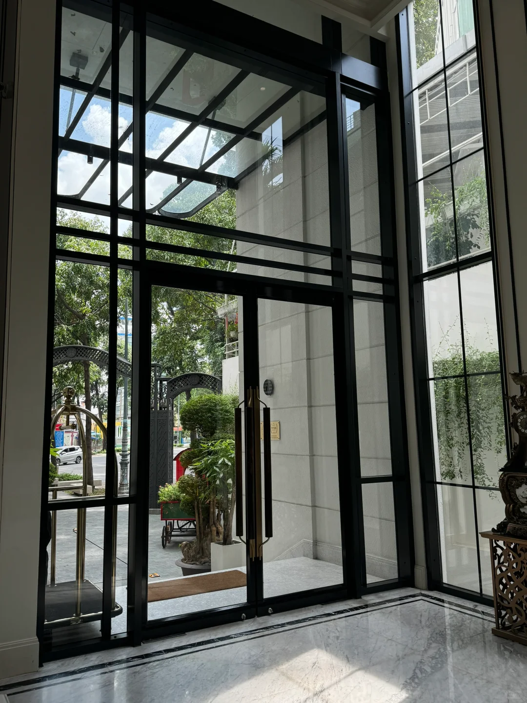 Ho Chi Minh-Bach Suites Saigon🏨, a French-style hotel in Ho Chi Minh City