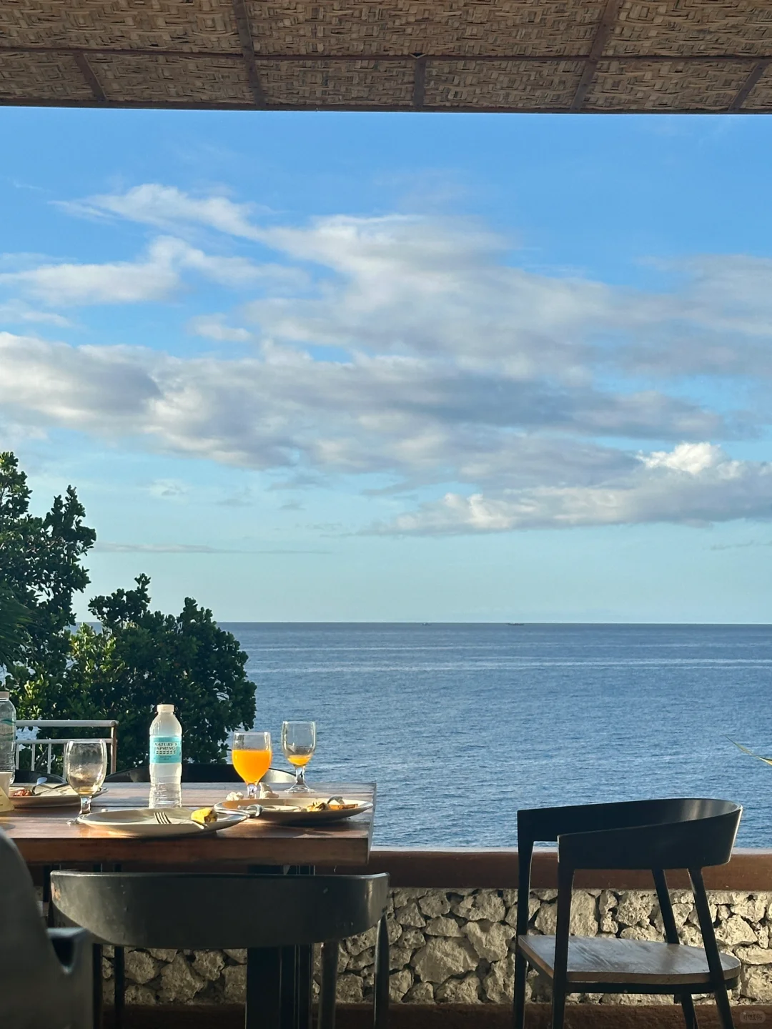 Cebu-Azure Camotes Resort Hotel in Cebu, good service and price can be had at the same time