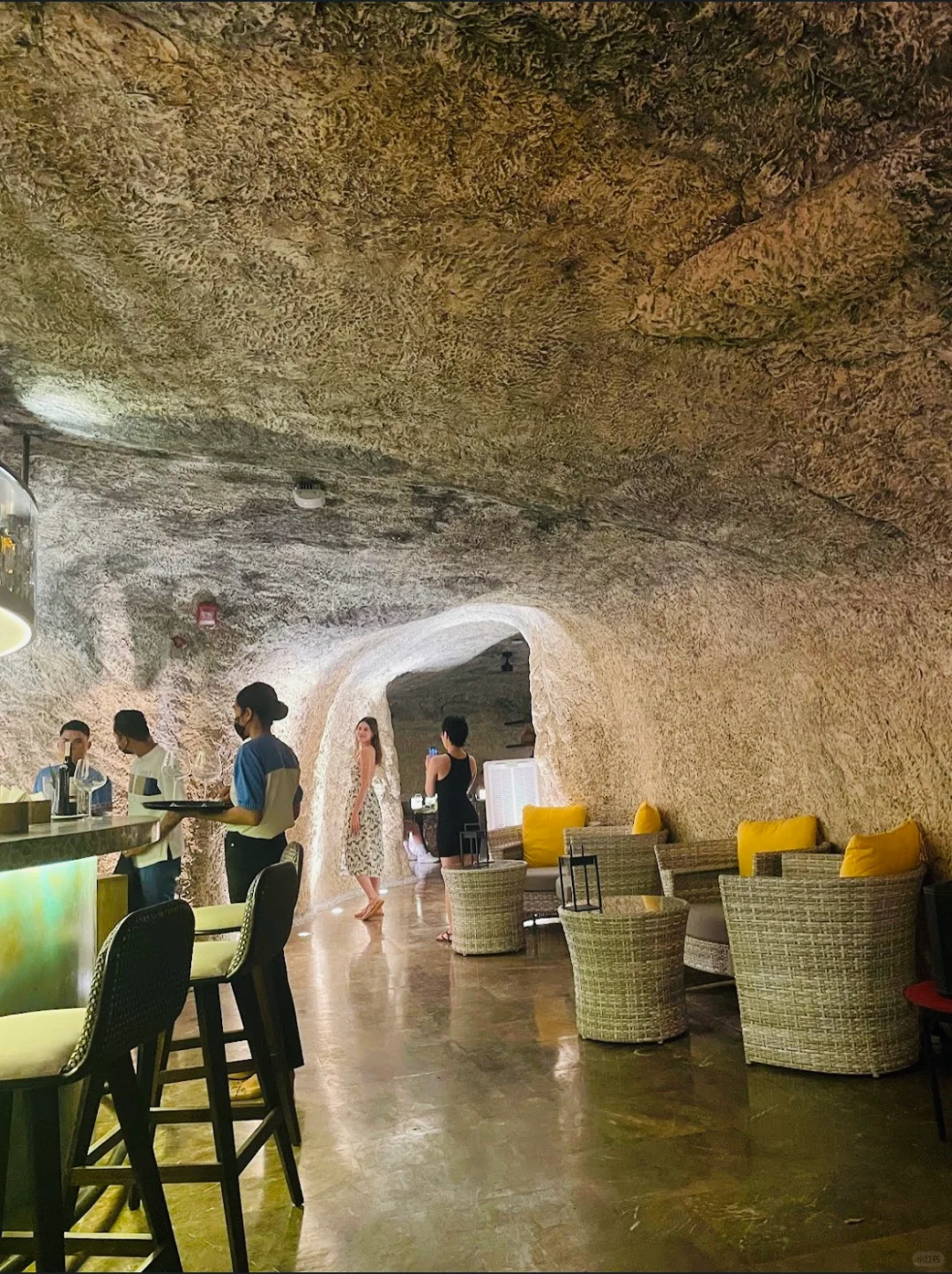 Cebu-The Buhi Cave💕 at the Sheraton Cebu Hotel is very romantic and suitable for couples