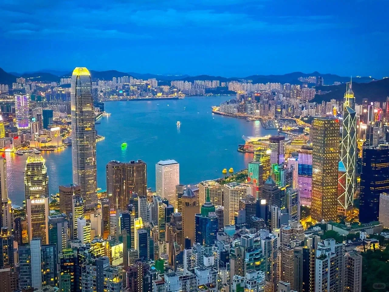 Hong kong-If you haven’t seen the night view of Victoria Harbour, you haven’t been to Hong Kong!