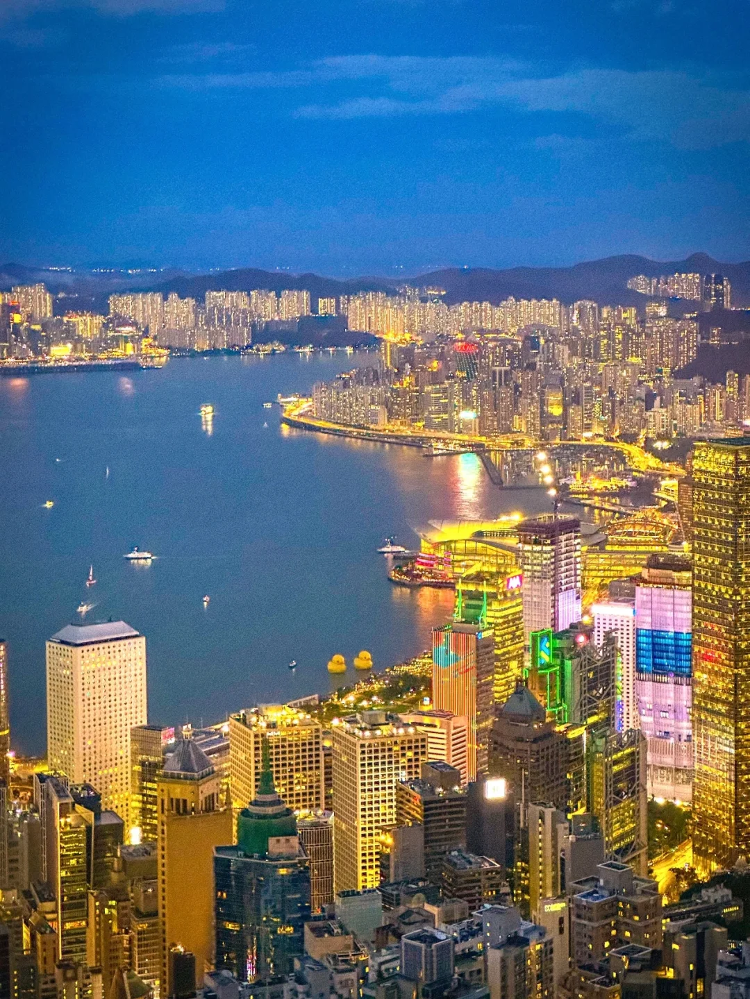 Hong kong-If you haven’t seen the night view of Victoria Harbour, you haven’t been to Hong Kong!