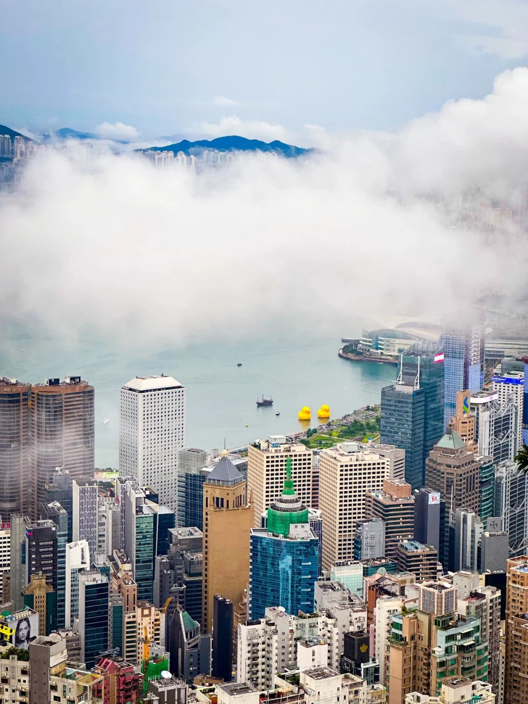 Hong kong-If you haven’t seen the night view of Victoria Harbour, you haven’t been to Hong Kong!