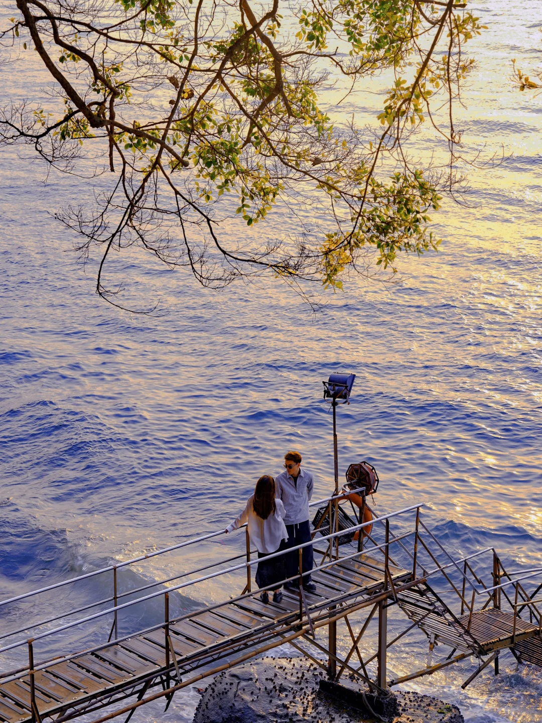 Hong kong-Romantic island trip in Sai Wan, witness the encounter between sunset and island