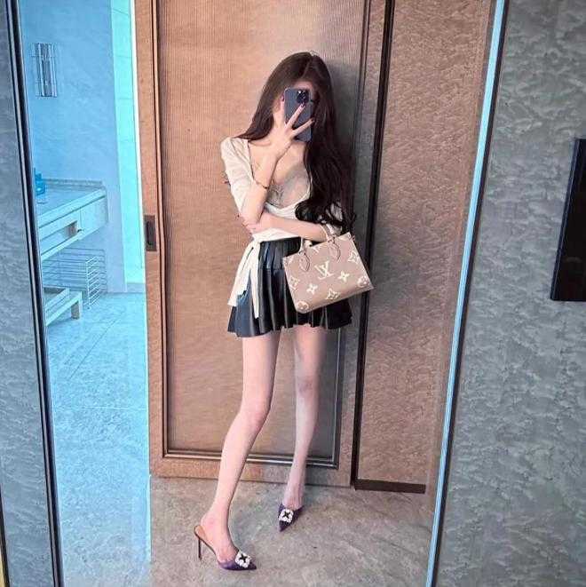 Macao-I work as a "skinny" in a Macau sauna: I only serve male guests