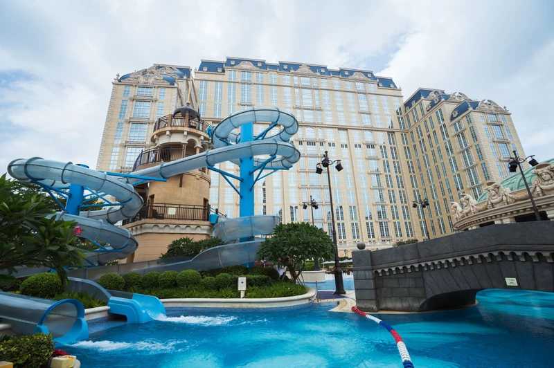 Macao-Please check out your guide to the top ten must-visit hot spots in The Parisian Macao