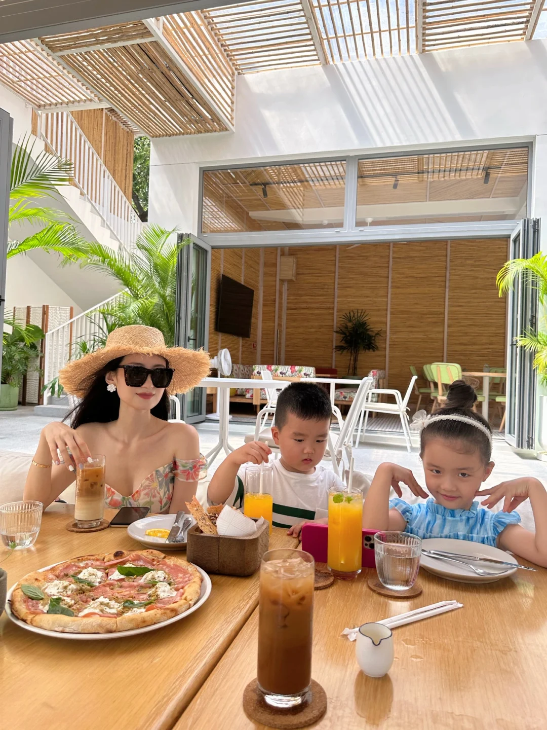 Hua Hin-The Standard, Hua Hin🏨, decorated in lemon yellow, with parasols and beach chairs