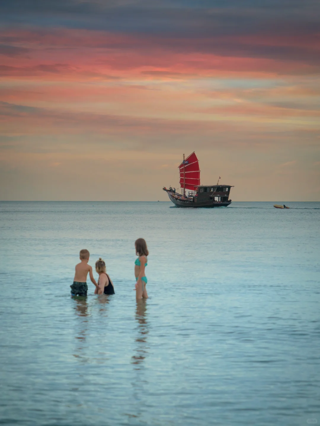 Hua Hin-Hua Hin Al Fresco Resort Hotel, restaurants and cafes are all facing the sea