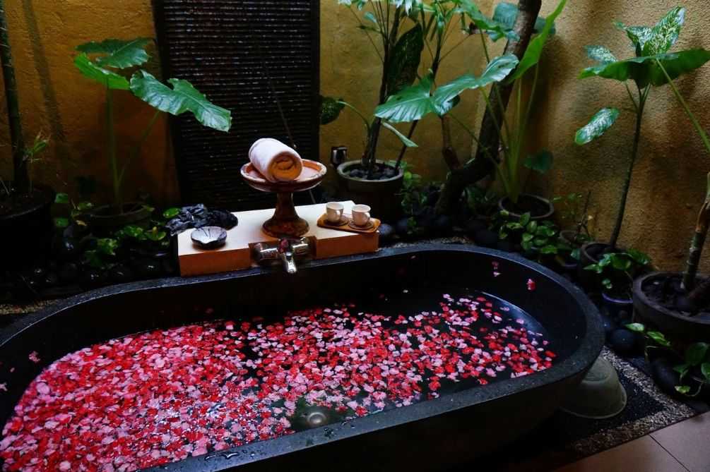 Bali-Bali is recognized as a SPA paradise, which is the most important experience in Bali travel.