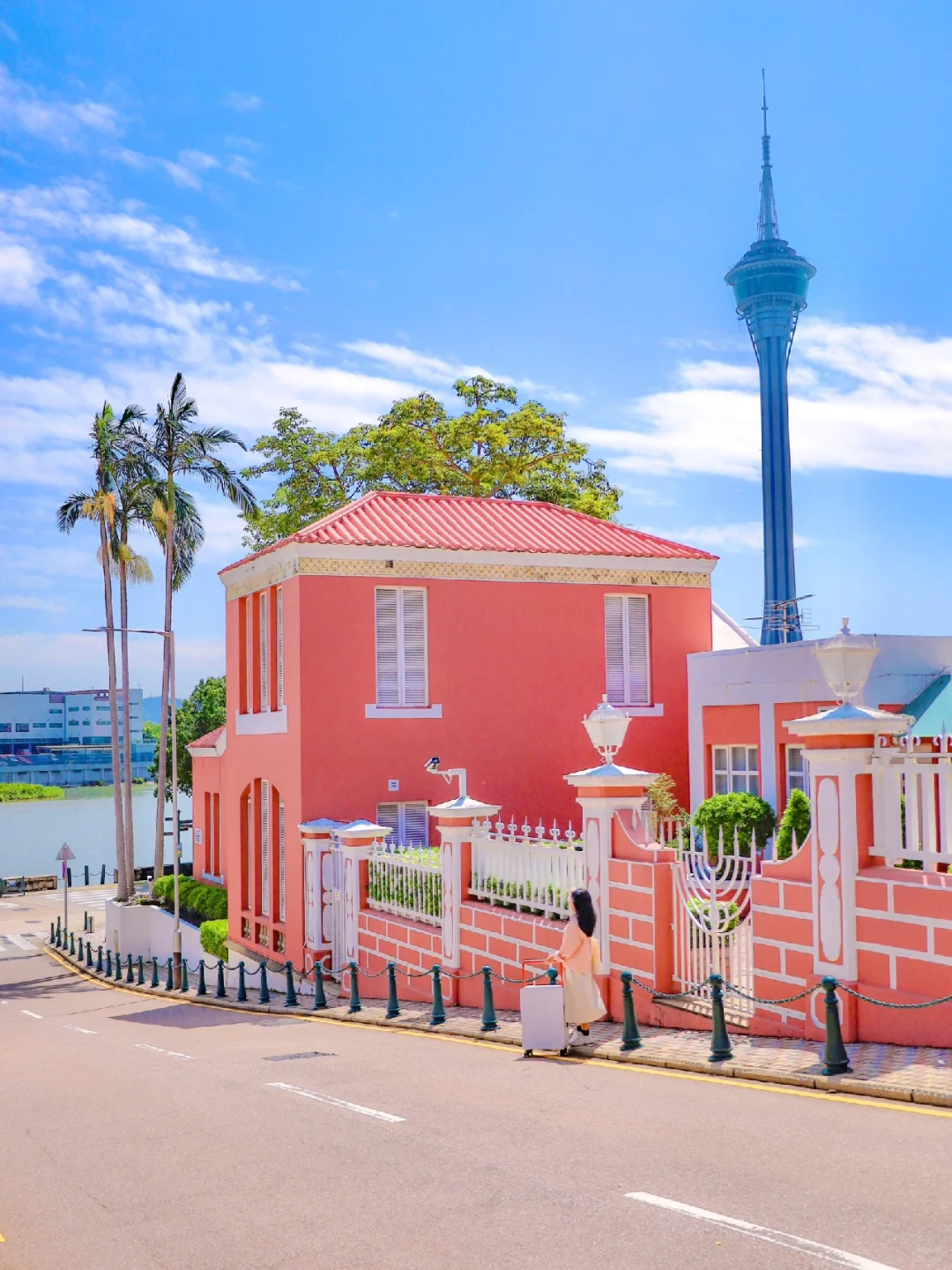 Macao-Macau city walking tour, pink romantic path leading to the seaside?