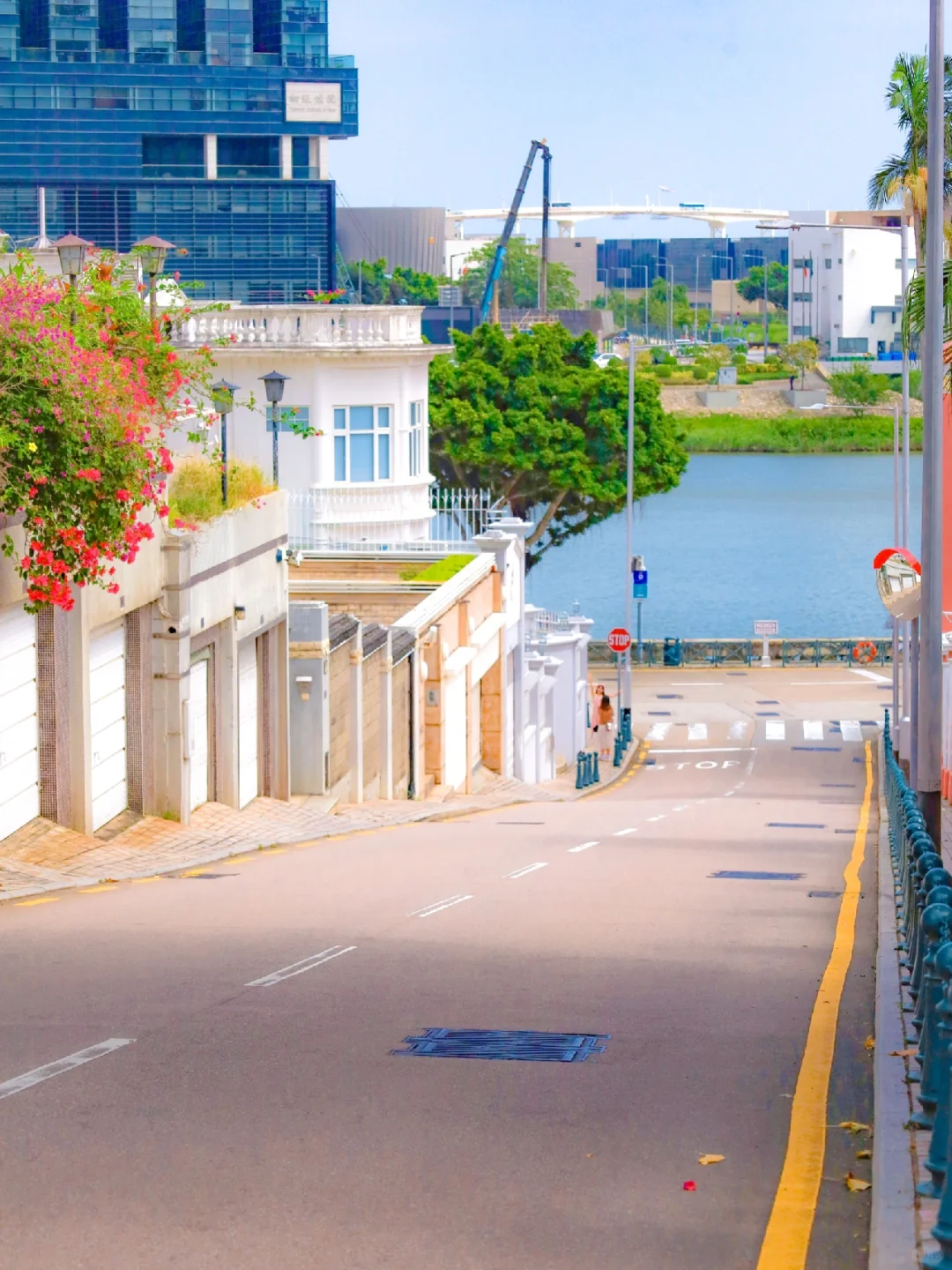 Macao-Macau city walking tour, pink romantic path leading to the seaside?