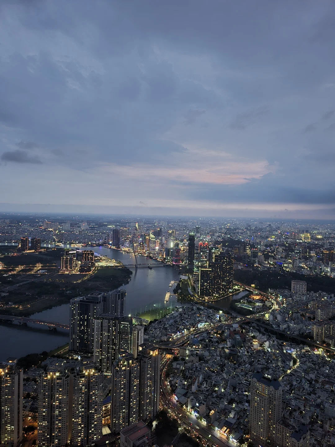 Ho Chi Minh-Check in at Landmark 81, a new landmark in Ho Chi Minh City, Vietnam