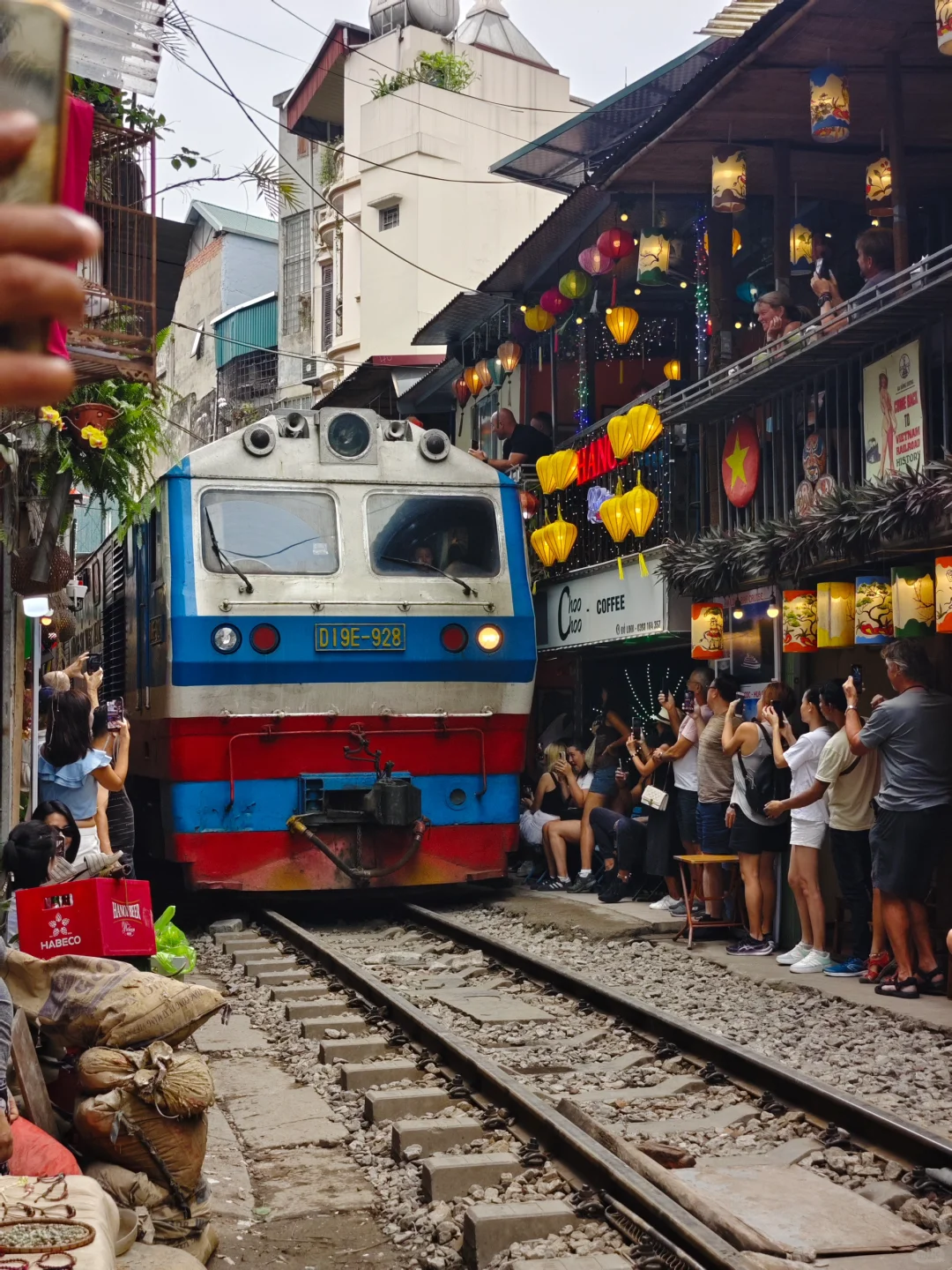 Hanoi-After two trips, I finally figured out where to take photos on the Han