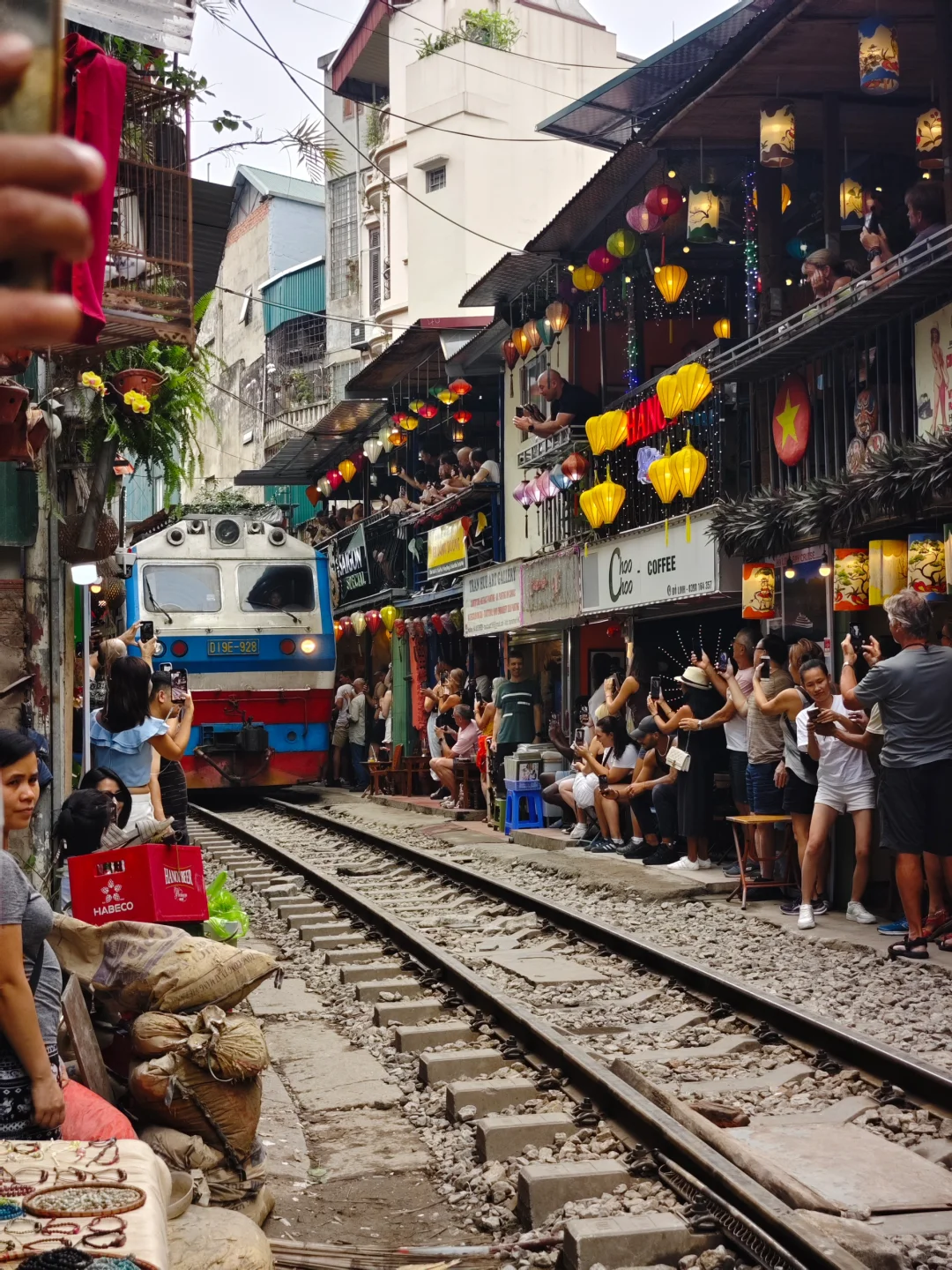 Hanoi-After two trips, I finally figured out where to take photos on the Han