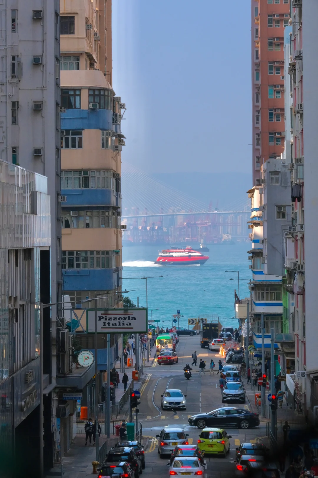 Hong kong-Tsim Sha Tsui Harbour City and Central Ferris Wheel, Hong Kong Travel Guide