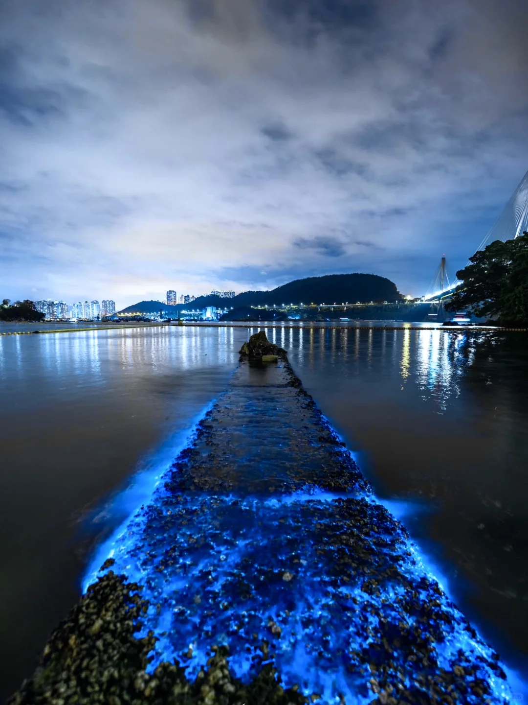 Hong kong-Hong Kong Ting Kau Beach💧, see the luminous blue tears of the sea