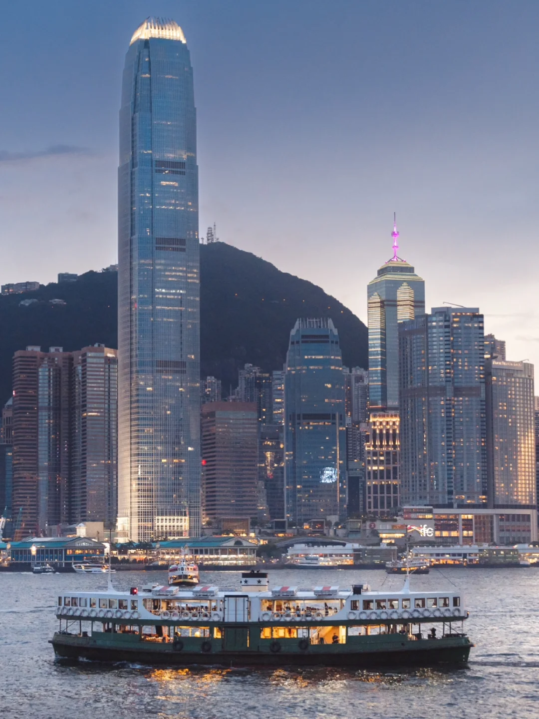 Hong kong-Hong Kong city night view, no one can resist the sunset over Victoria Harbor