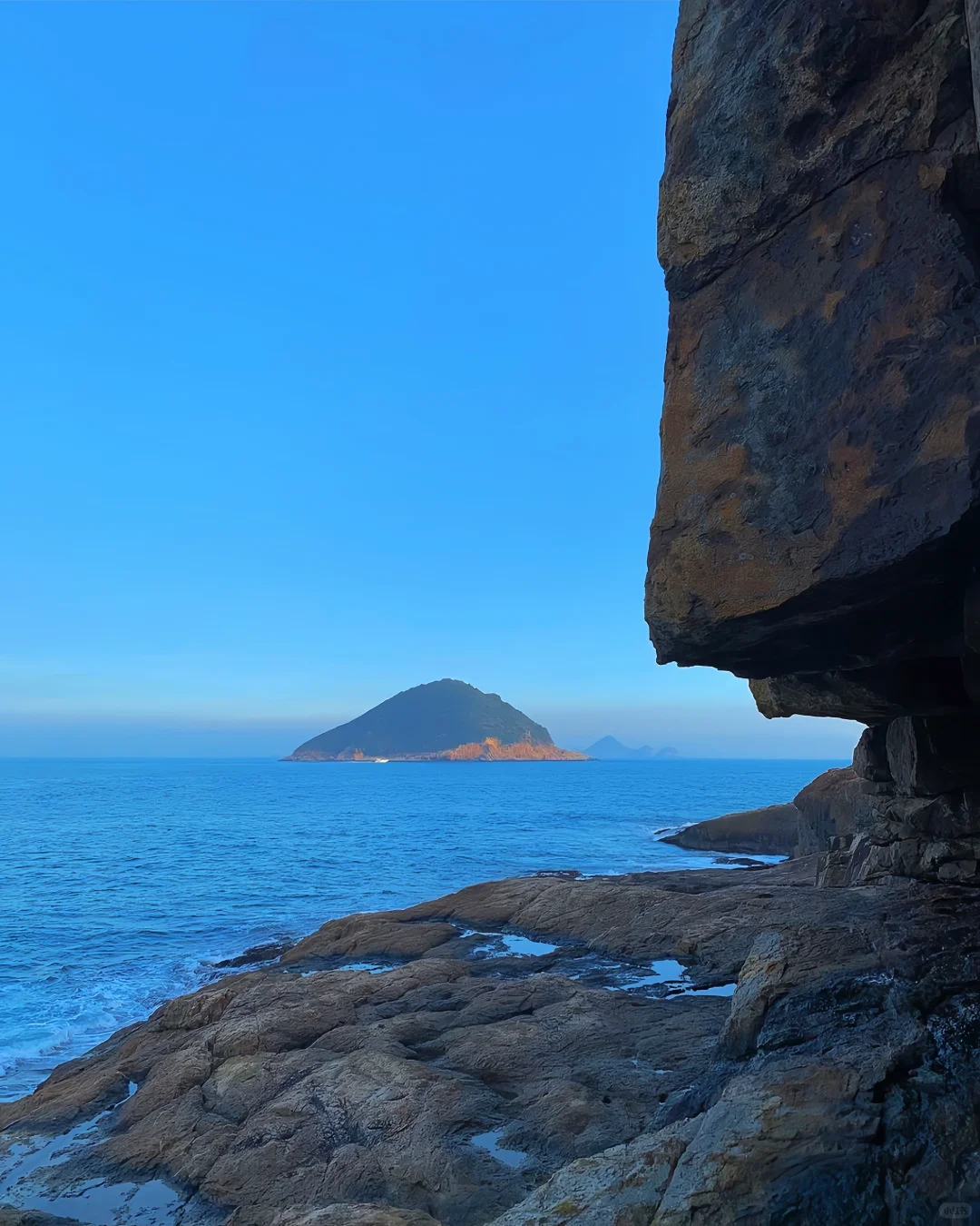 Hong kong-Hong Kong's romance is half about the sea, a place for spiritual healing