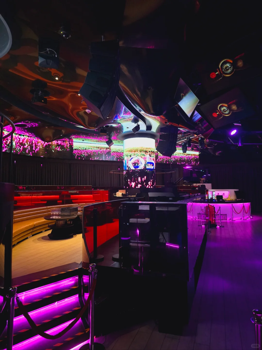 Macao-Club Mop Macau, W PLUS HOTEL and Macallan Whisky Bar, Macau's passionate nightlife