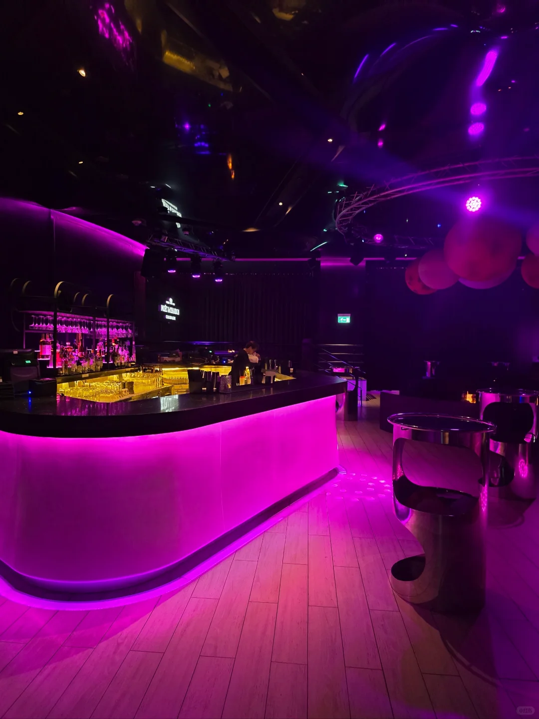 Macao-Club Mop Macau, W PLUS HOTEL and Macallan Whisky Bar, Macau's passionate nightlife