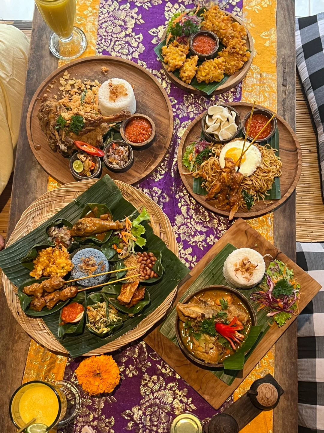 Bali-Sunsunwarung and Naughty Nuri's, two must-try restaurants in Bali