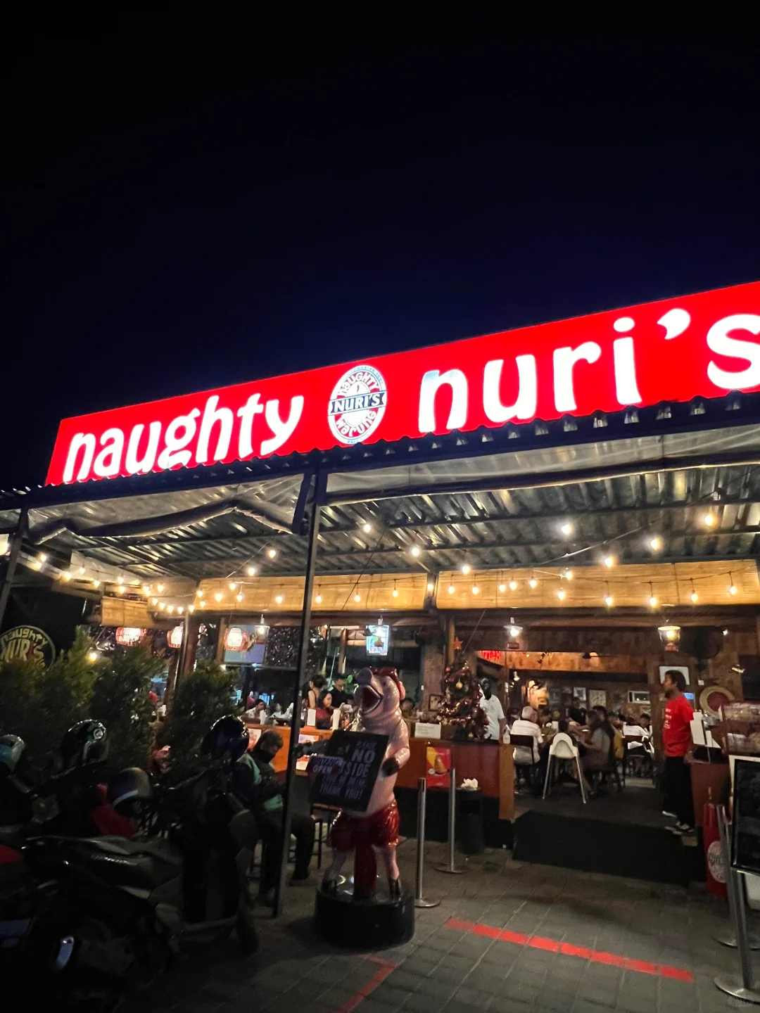 Bali-Sunsunwarung and Naughty Nuri's, two must-try restaurants in Bali