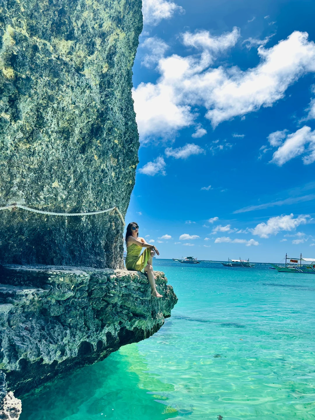 Boracay-Diniwid Beach in Boracay, the most transparent water in the Philippines