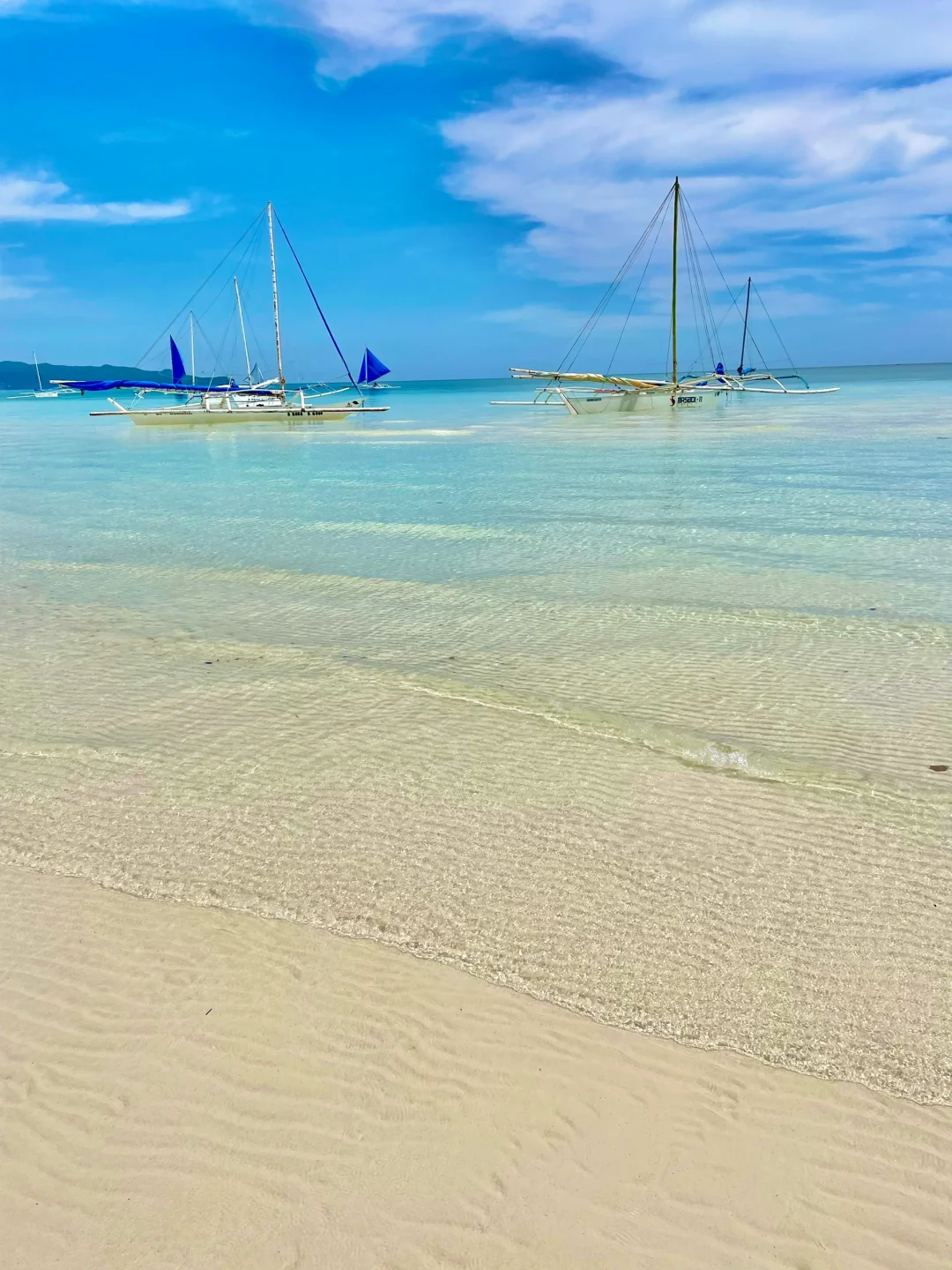 Boracay-National Geographic didn’t lie to me. 🏝️The beauty of Boracay took my breath away.