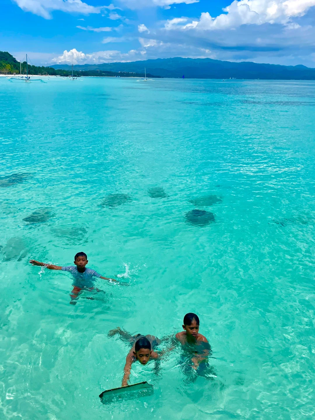 Boracay-National Geographic didn’t lie to me. 🏝️The beauty of Boracay took my breath away.