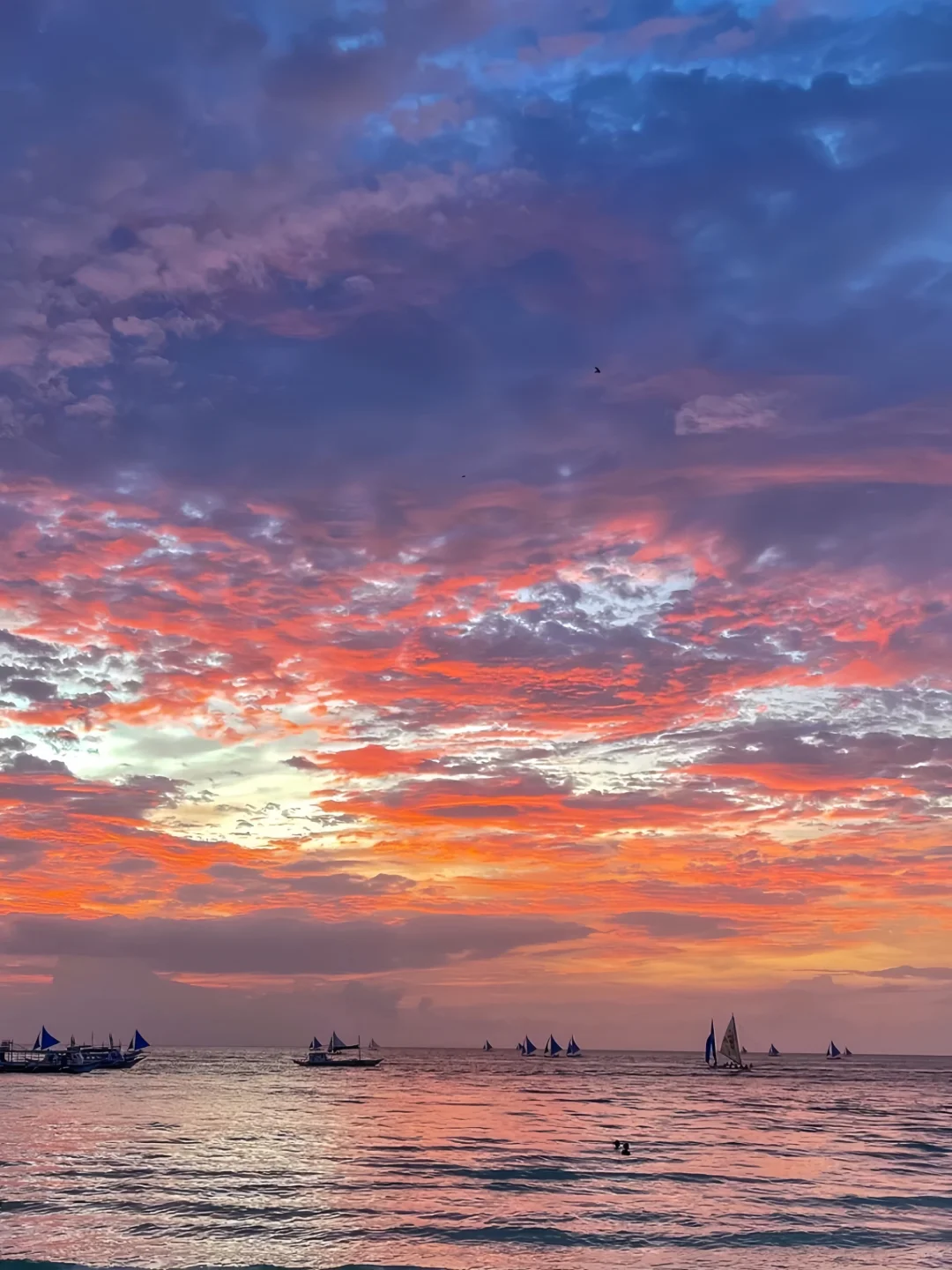 Boracay-Check in at Boracay White Beach, a great summer vacation destination for kids