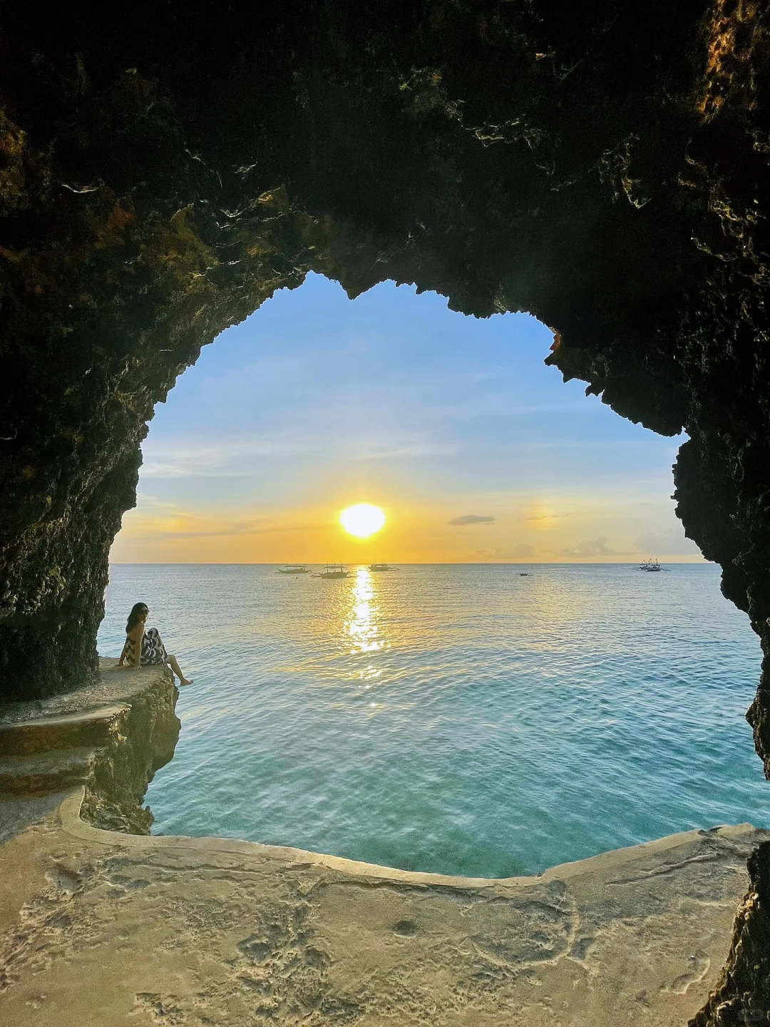 Boracay-Boracay Lambros Point, the beautiful sunset scenery here looks like a scene from a movie.