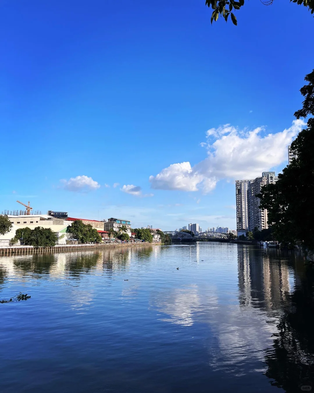 Manila/Luzon-Parque de Aroseiros, a riverside urban forest park, is a great place to relax