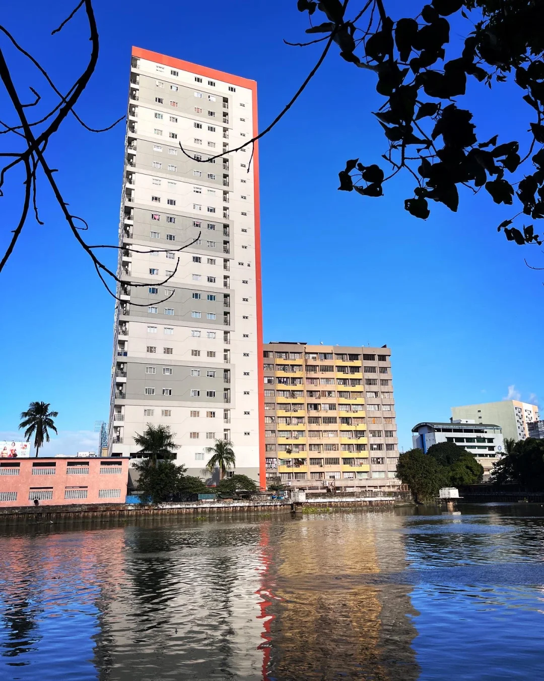 Manila/Luzon-Parque de Aroseiros, a riverside urban forest park, is a great place to relax