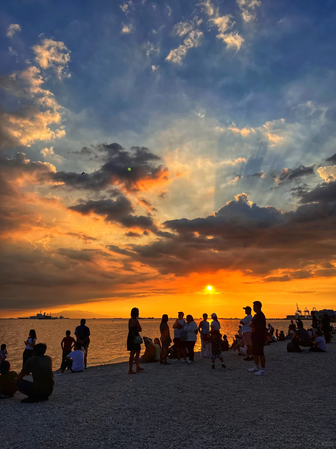 Manila/Luzon-Manila Baywalk Dolomite Beach, beautiful sea sunset scenery