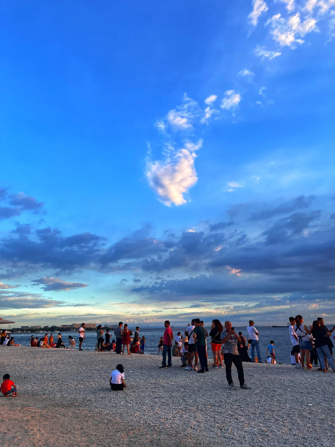 Manila/Luzon-Manila Baywalk Dolomite Beach, beautiful sea sunset scenery