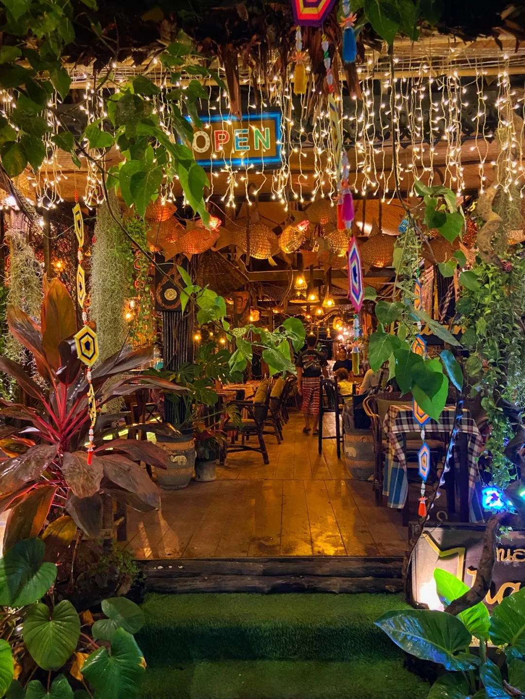 Krabi-Thailandia Bar n Restaurant🌳, a nature-style restaurant located in AoNang Bar Street