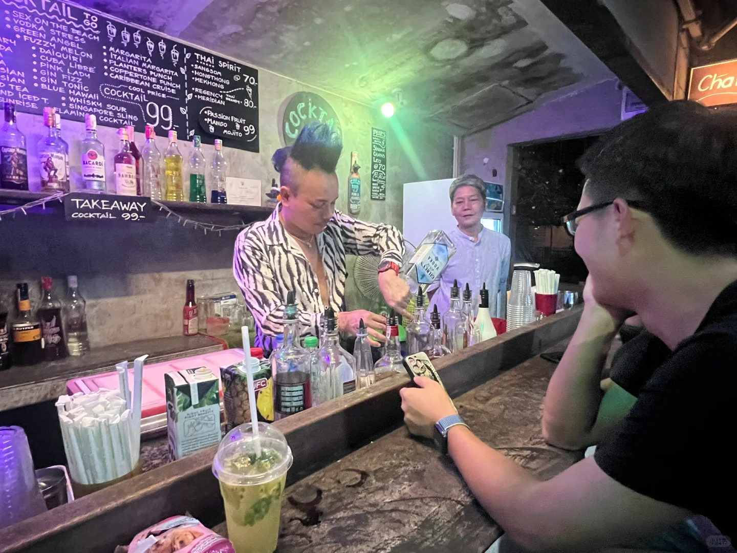 Krabi-Chaplu Bar on the roadside in Krabi, 99 baht a cocktail, tell your story