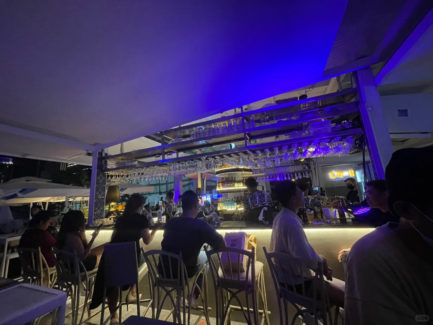 Cebu-Cebu 88m Avenue Bar, a bar with a great atmosphere, suitable for couples