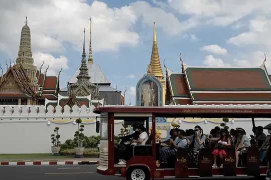 Bangkok-Travel to Chiang Mai for a week, taking photos, drinking coffee and reading every day