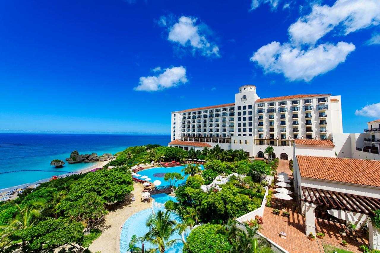 Okinawa-10 Okinawa Beach Resorts Surrounded by the Sea with Unparalleled Ocean Views