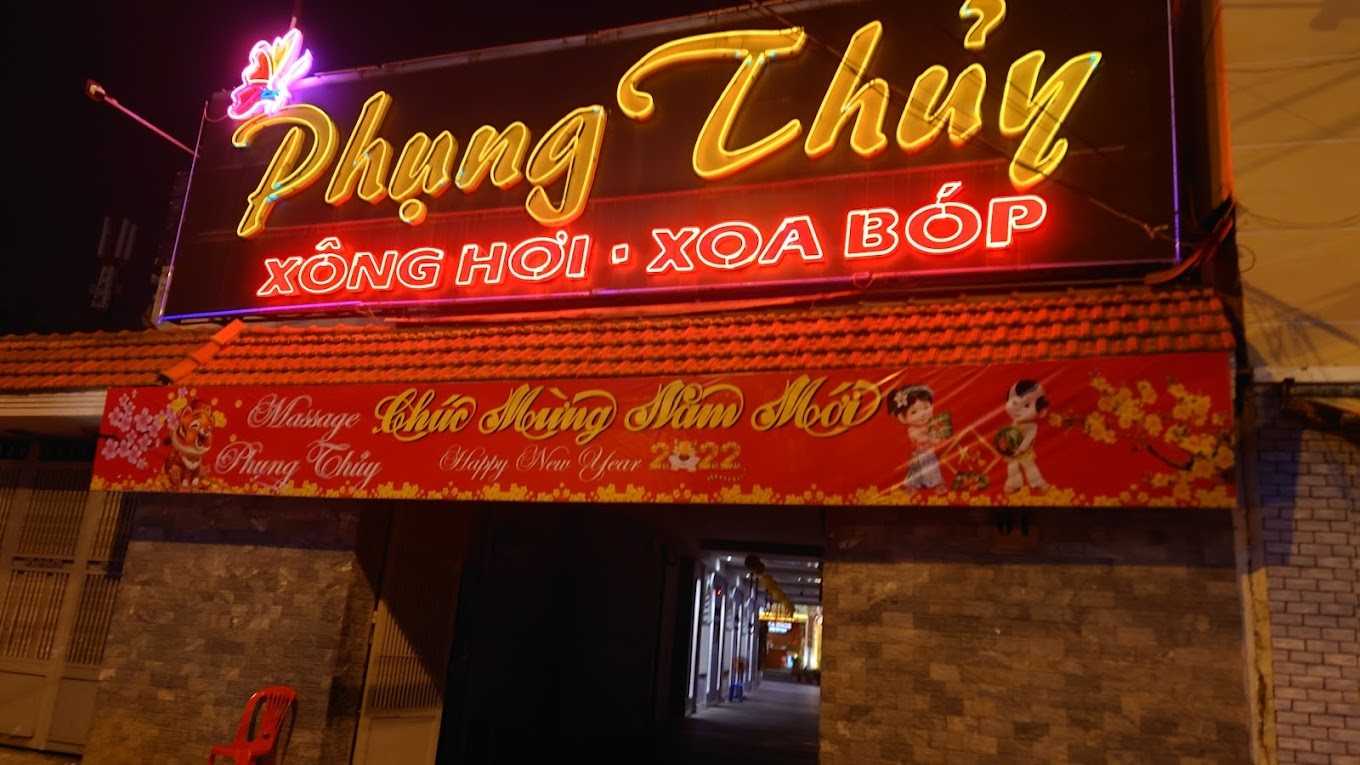 Ho Chi Minh-Phung Thuy erotic massage shop in Ho Chi Minh City, testicle massage before sex